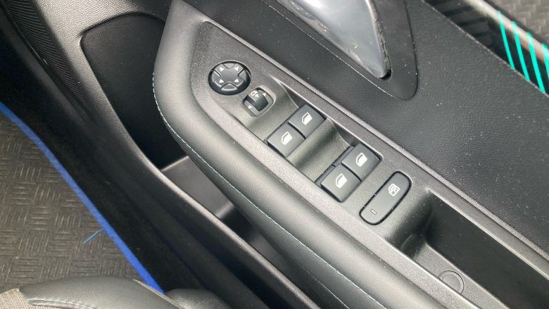 Peugeot 208 1.2 PureTech 100 Allure 5dr Petrol Hatchback